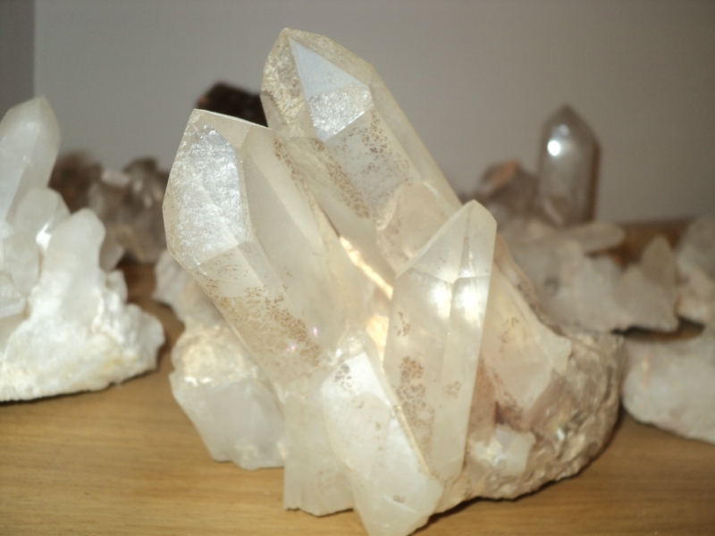 Cristal de roche brut, vertus en Lithothérapie, pierres et bijoux