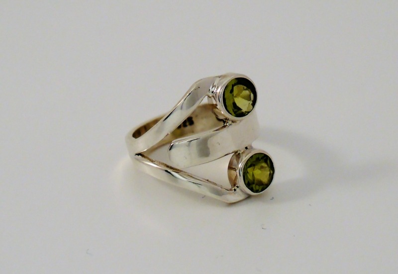 P1060004-peridot-bague