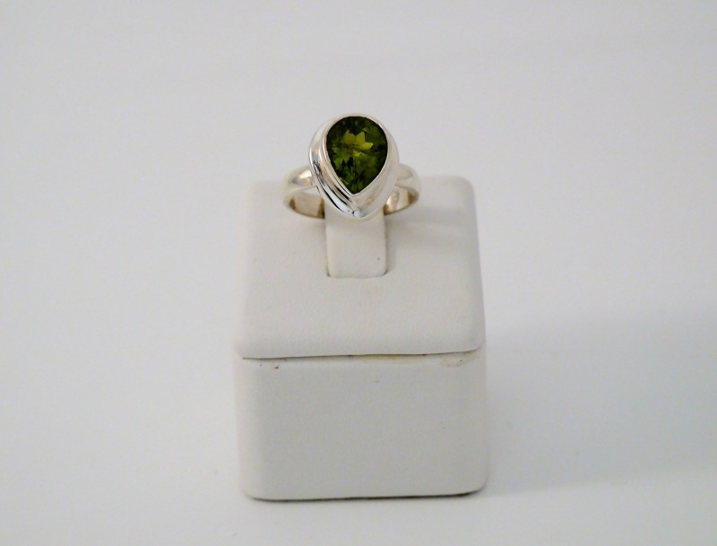 P1060008-peridot-bague-