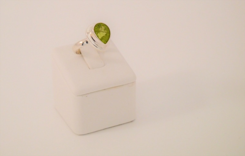 P1060010-peridot-bague-